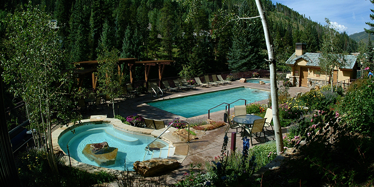 Antlers at Vail pool and hot tub