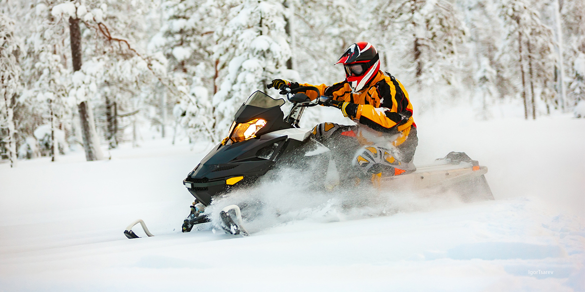 snowmobiling grand lake